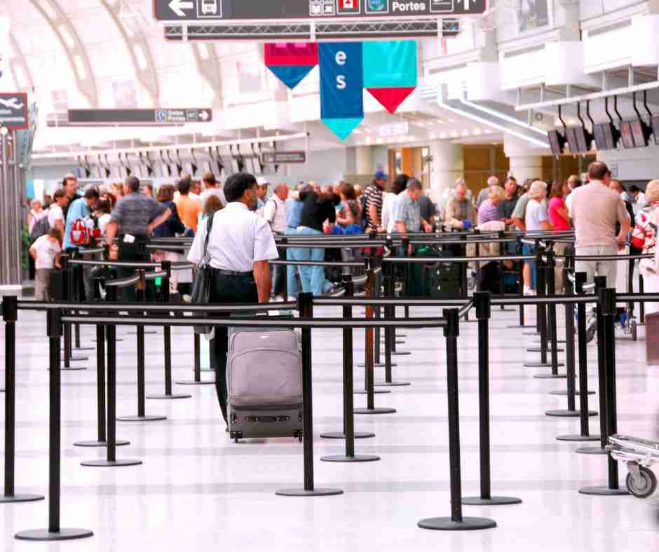 UAE Flights Are Flying Despite Disruptions as Gulf Travelers Stay Alert